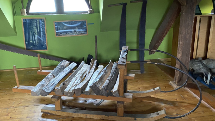 slidebg4 Erdők Háza