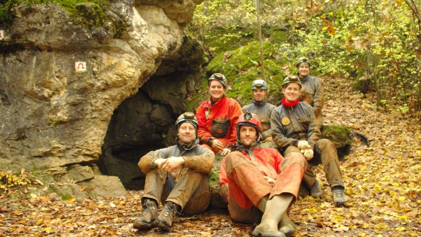 slidebg4 Kőlik Cave entrance, Szentgál