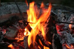 Lagerfeuer in der Waldschule, Bakonybél