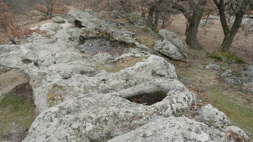 Szentbékkállai-kőtenger, madáritatók